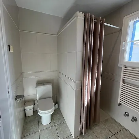 4-bedroom With Private Pool, Ac, Close To Beach, Linen Included * אמפוריבראבה