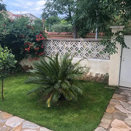 4-bedroom With Private Pool, Ac, Close To Beach, Linen Included וילה *
